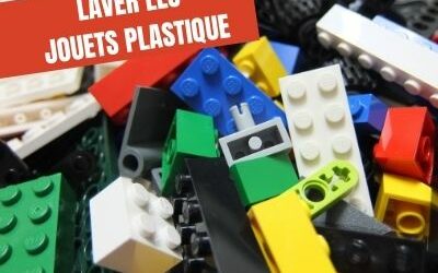 Laver les jouets plastique des enfants